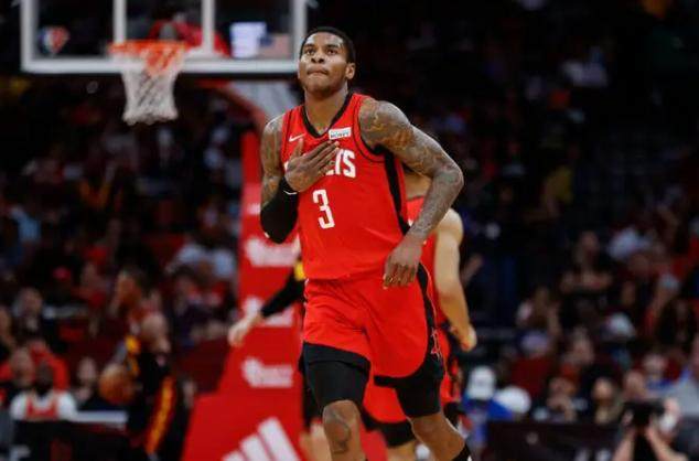 MK体育下载-新赛季开始前续约小波特！火箭为何会这样操作？